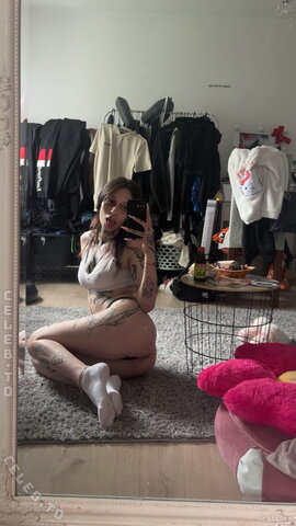 Addyyy.444 nude photo 6