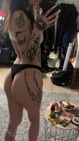 Addyyy.444 nude photo 2