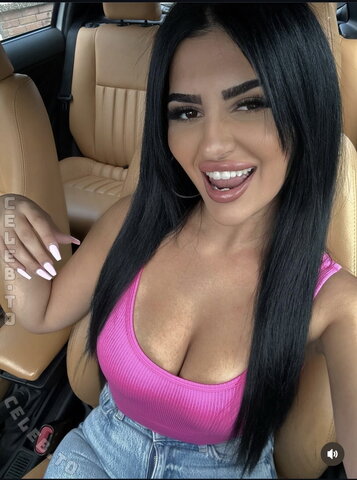 Adelina Hyseni nude photo 16