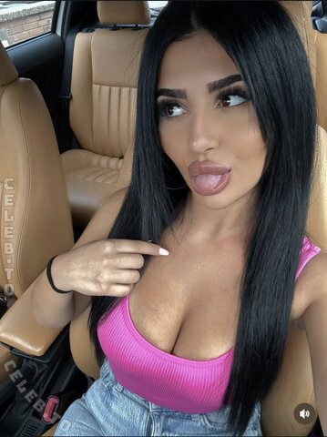 Adelina Hyseni nude photo 15
