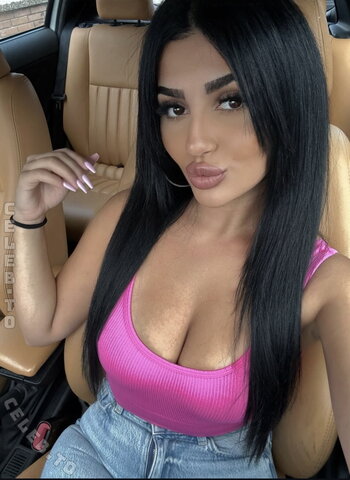 Adelina Hyseni nude photo 14