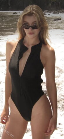 adelinafien nude photo 3
