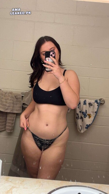 Adia Szell nude photo 9