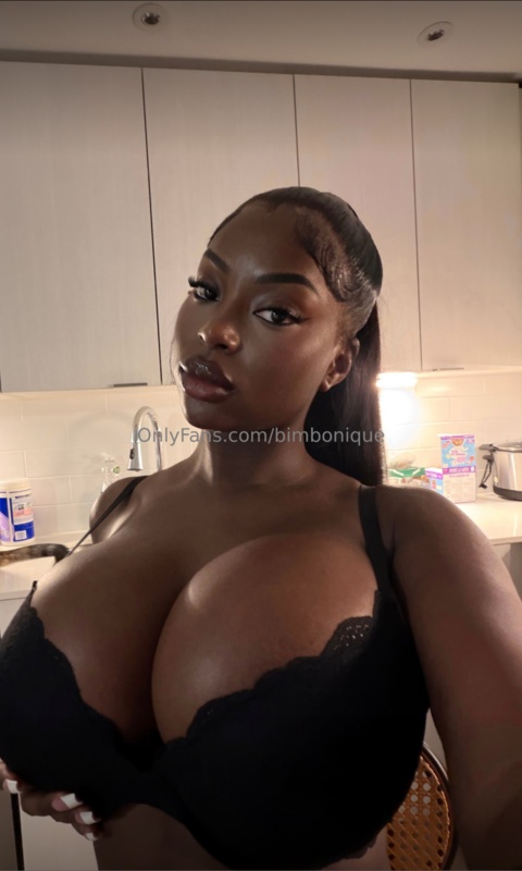 Adiza.sankofa nude photo 4