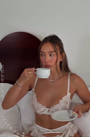 Adorable Caro nude photo 7