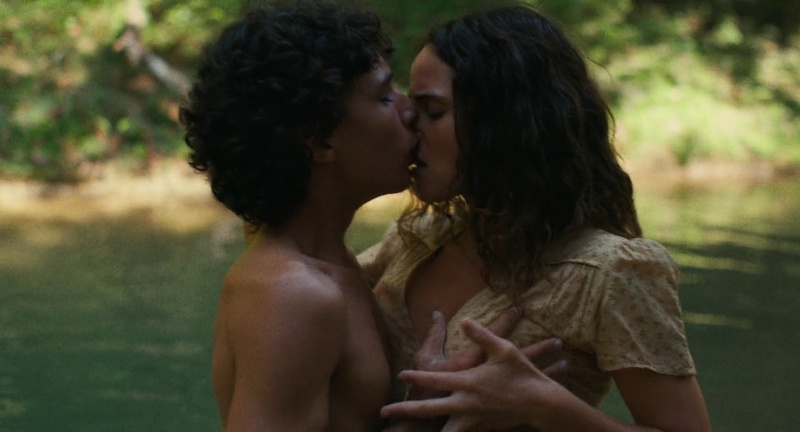 Adria Arjona nude photo 30