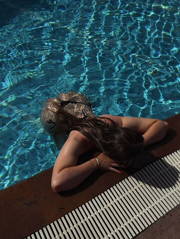 Aechisholm24_ nude photo 9