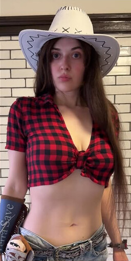 Aeris Carter nude photo 5