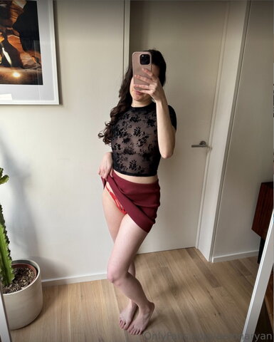 Aerona Ryan nude photo 8