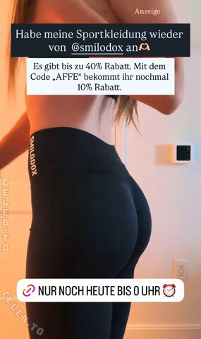 Affe auf Bike nude photo 13