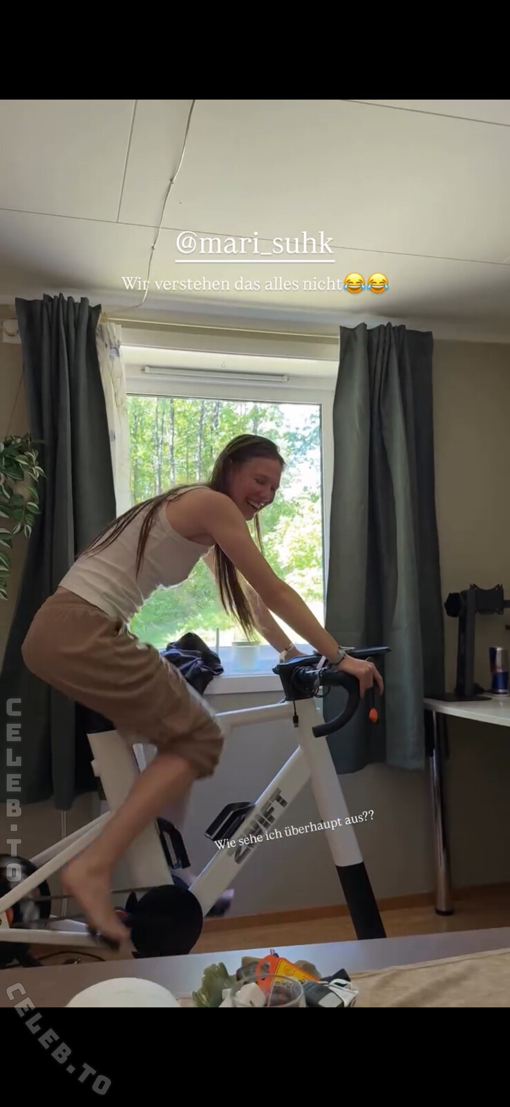 Affe auf Bike nude photo 15