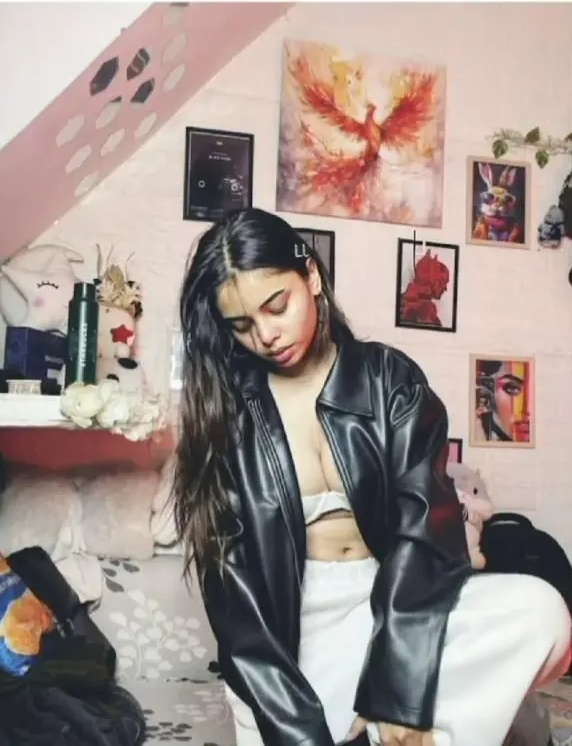 Afr Khan nude photo 4