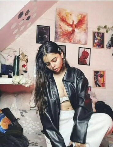 Afr Khan nude photo 3
