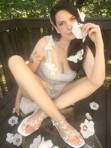 Agoraphobicgypsy nude photo 1