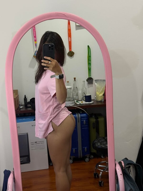 Ahnparker nude photo 10