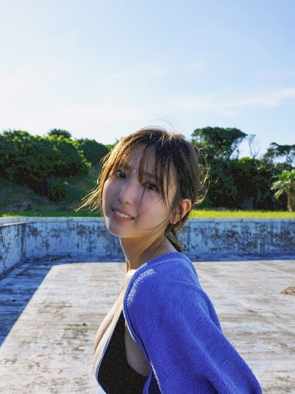 Aika Sawaguchi nude photo 3