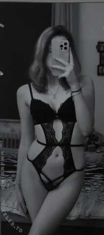 Aileen Vanessa nude photo 1
