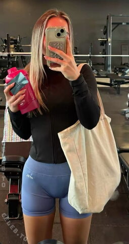 Aileen.kxs nude photo 12