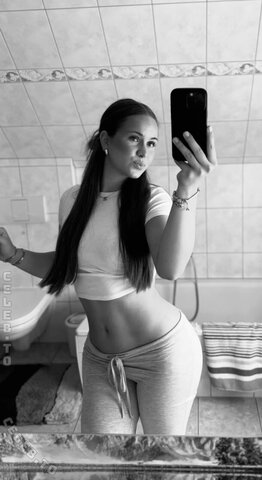 aileen.slf Sexy (1 photo)