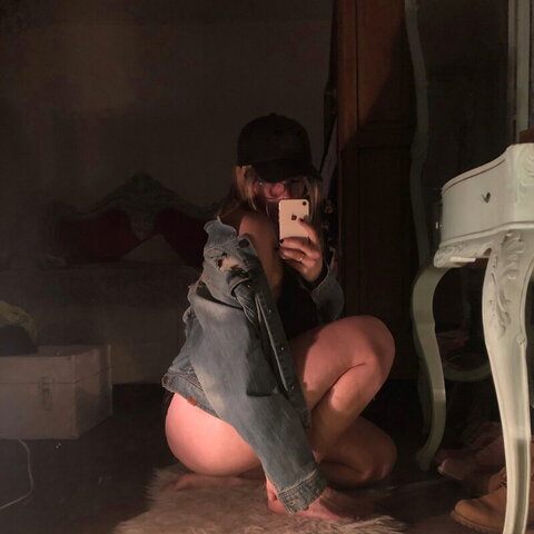 ainara.maga nude photo 1