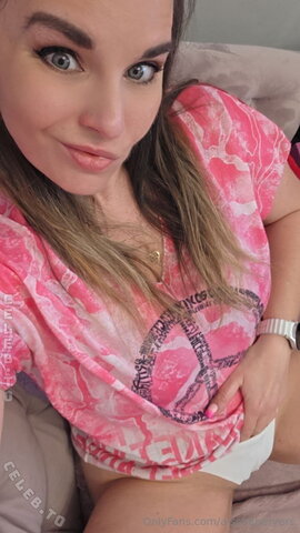Aische Pervers nude photo 25