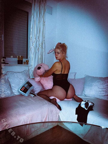 Akkcess nude photo 100