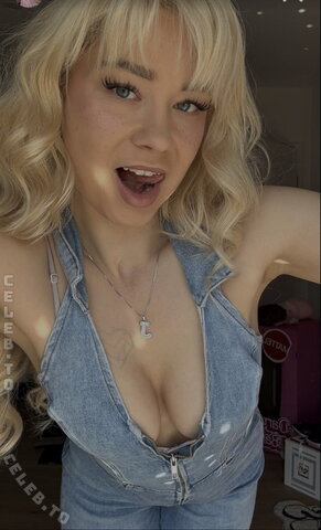 Akkcess nude photo 11