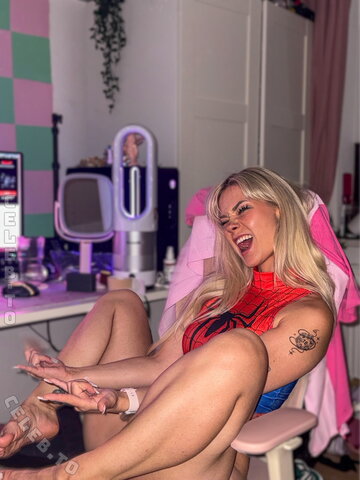 Akkcess nude photo 3