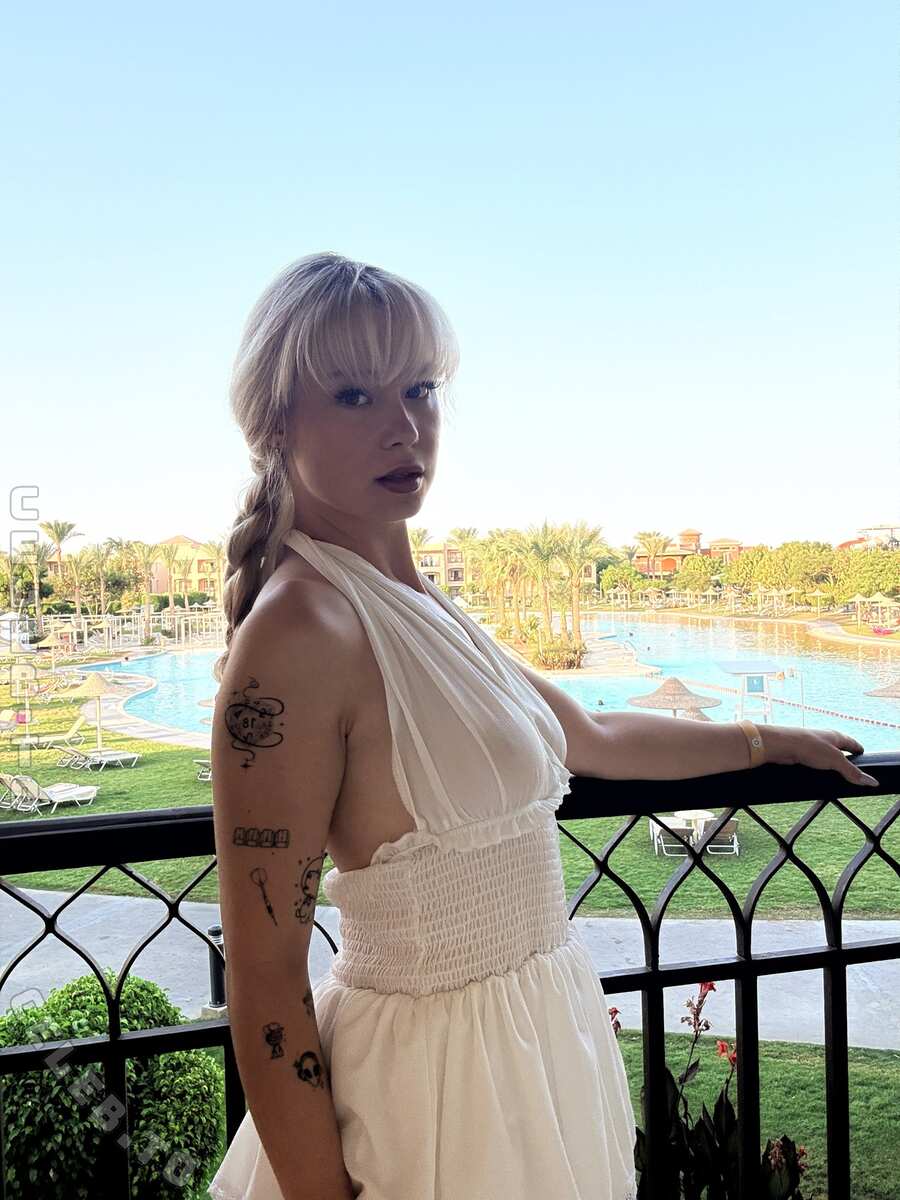 Akkcess nude photo 1