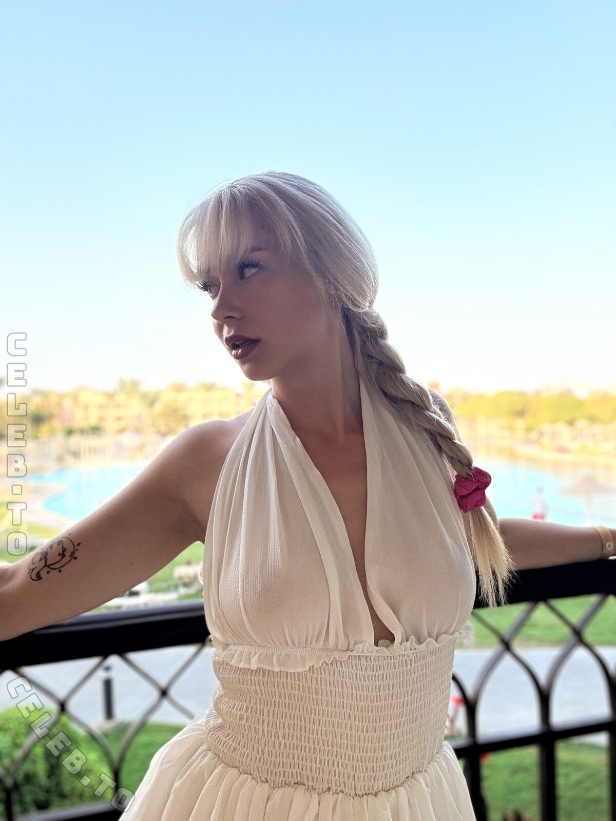 Akkcess nude photo 2