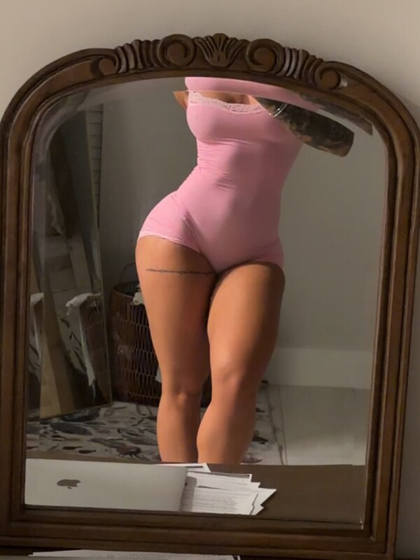 Alaina_ellis nude photo 2