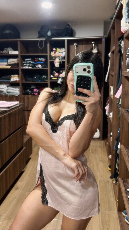 Alanalarana nude photo 1