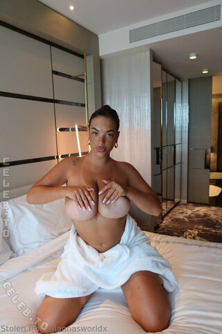 Alanna Pow nude photo 67
