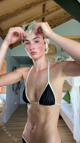 aleandrafrerk / ale4ndra nude photo 4