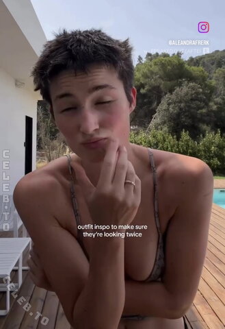 aleandrafrerk / ale4ndra nude photo 8