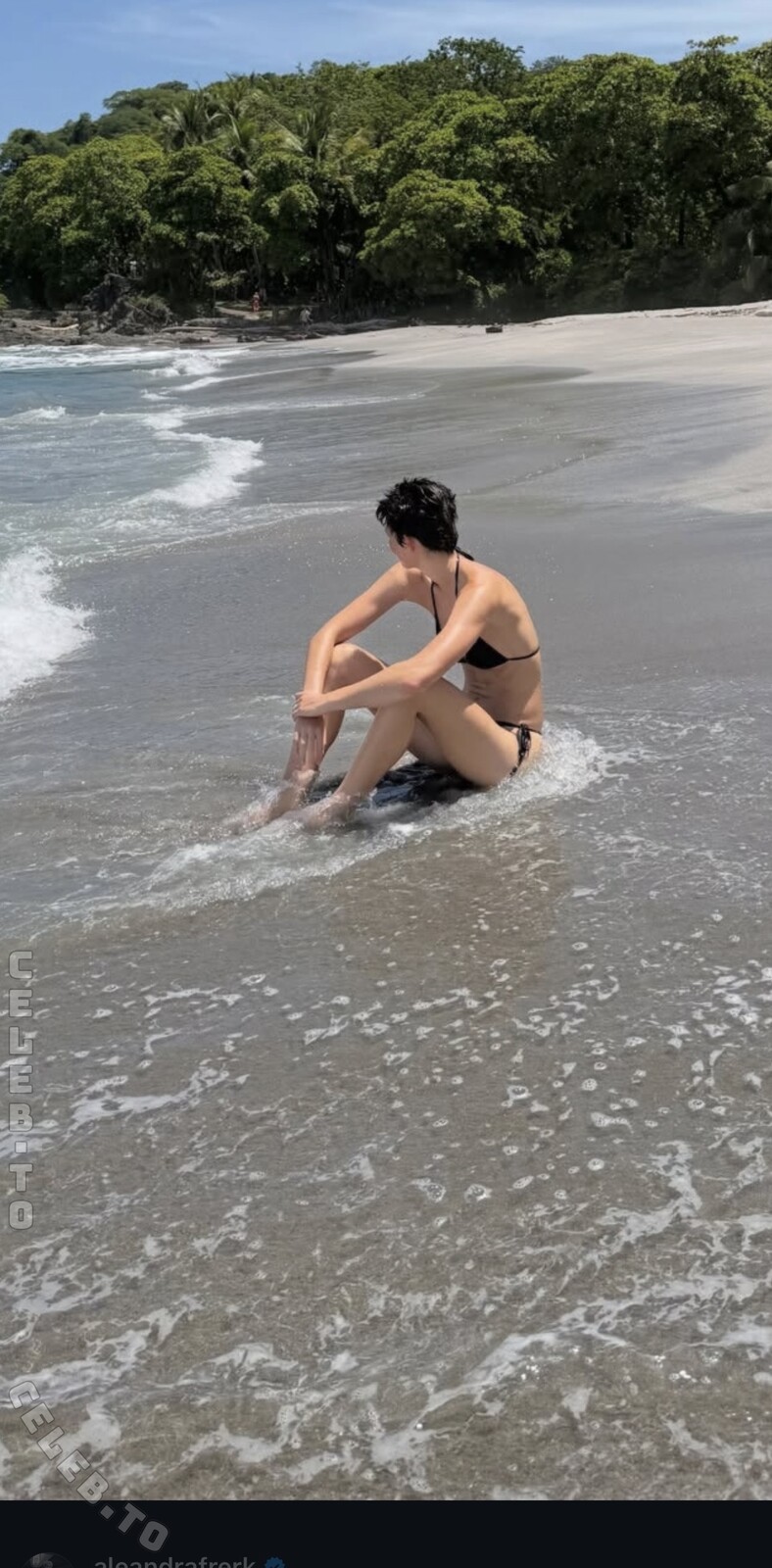 aleandrafrerk / ale4ndra nude photo 2