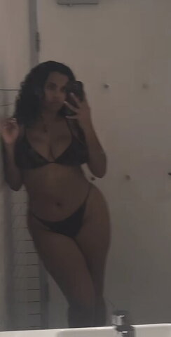 Aleighagloriamay nude photo 1