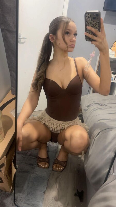 aleishajade.e nude photo 2