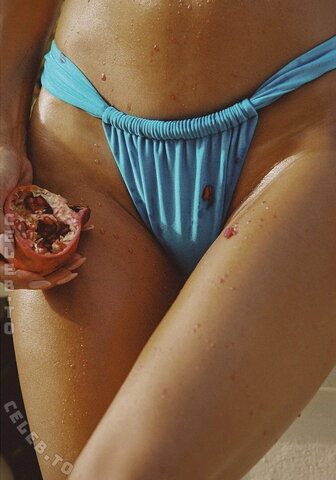 Alessandra Ambrosio nude