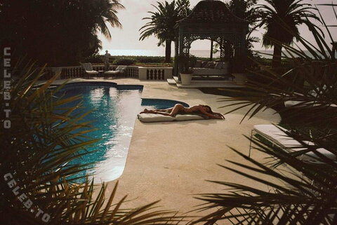 Alessandra Ambrosio nude