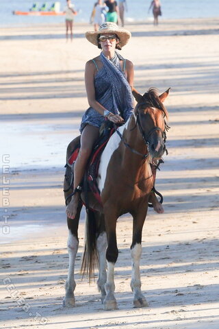 Alessandra Ambrosio nude photo 247