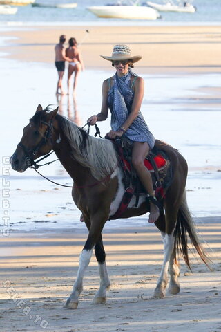 Alessandra Ambrosio nude photo 248