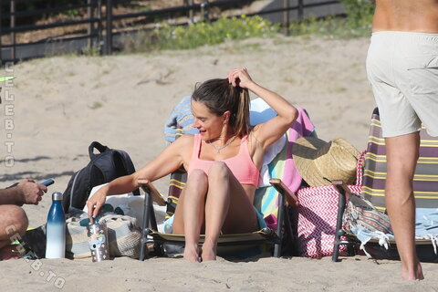 Alessandra Ambrosio nude photo 296