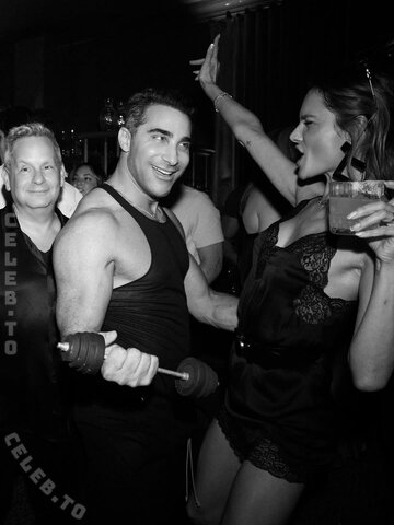 Alessandra Ambrosio nude photo 523