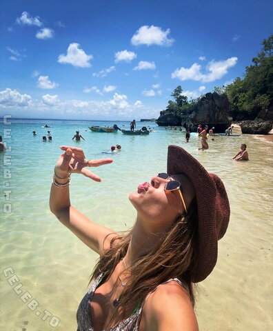 Alessandra Ambrosio nude