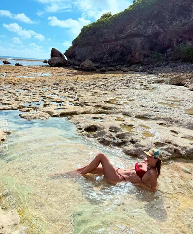 Alessandra Ambrosio nude