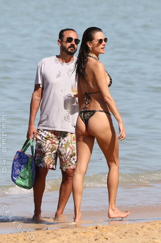 Alessandra Ambrosio nude photo 652