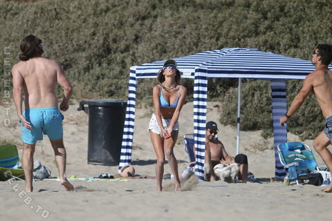 Alessandra Ambrosio nude photo 738