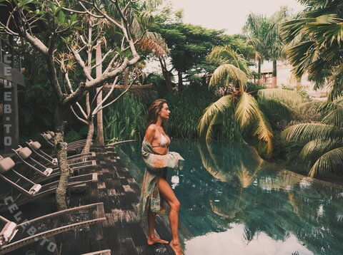 Alessandra Ambrosio nude