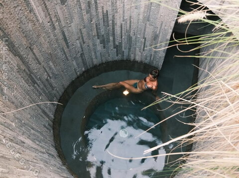 Alessandra Ambrosio nude